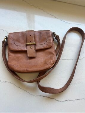 Fossil Brown Leather Crossbody Bag with Buckle Accent